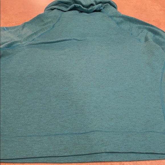 Women’s Nike sweatshirt size medium - Picture 4 of 4